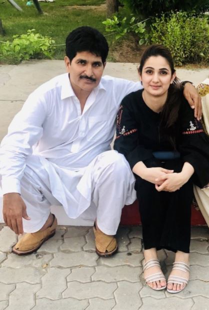Sania Ashiq Husband, Father, Family, and Career Details